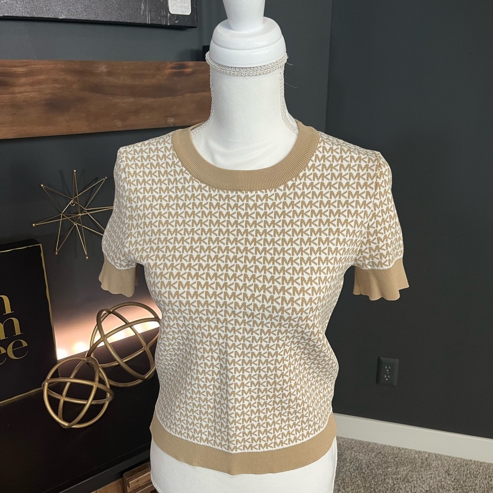 Michael Kors logo sweater tee